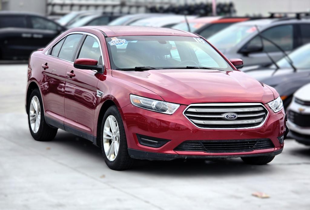 2016 Ford Taurus