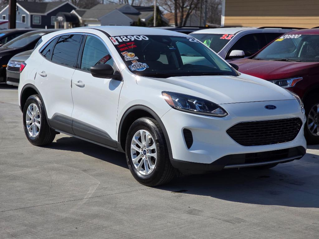 2022 Ford Escape SE's photo