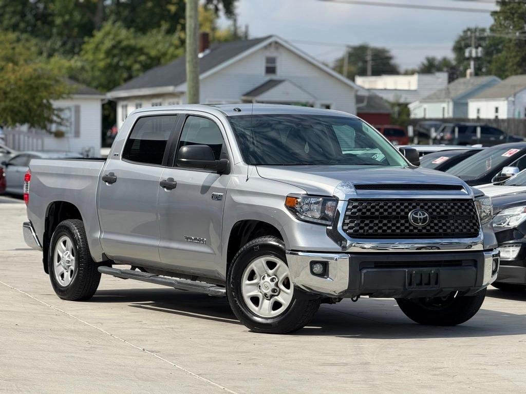 2018 Toyota Tundra SR5's photo
