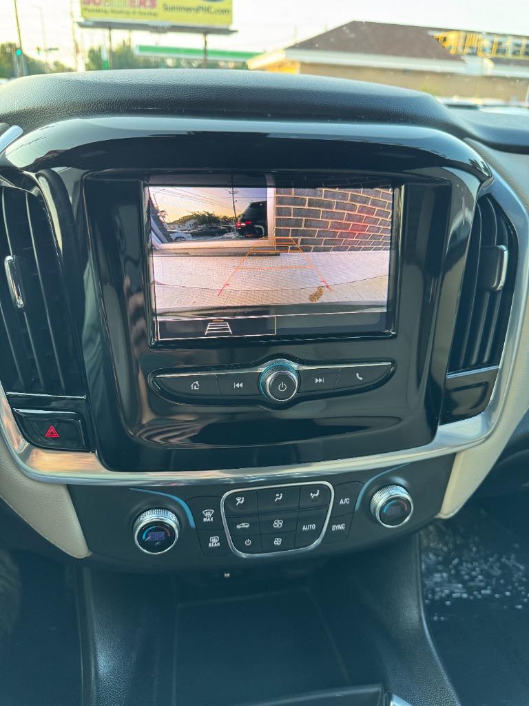 2023 Chevrolet Traverse LS - Photo 8